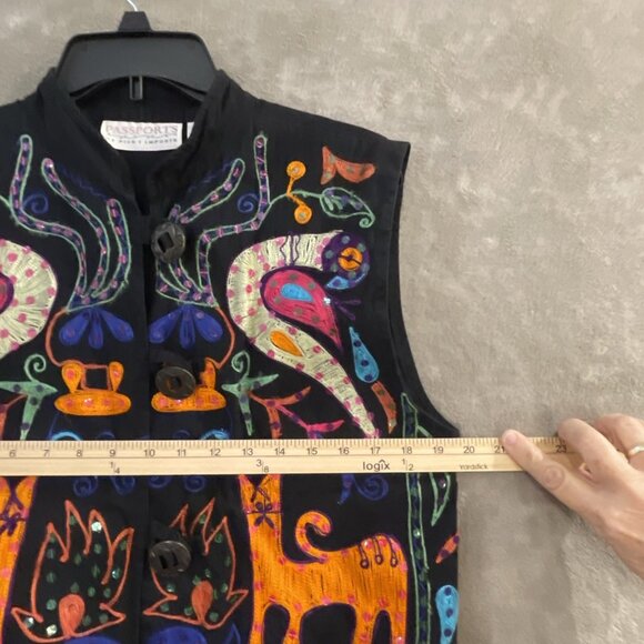 READ Vintage Passports of Pier 1 Imports Animal Zoo Embroidered Folk Vest Size M - Picture 8 of 13